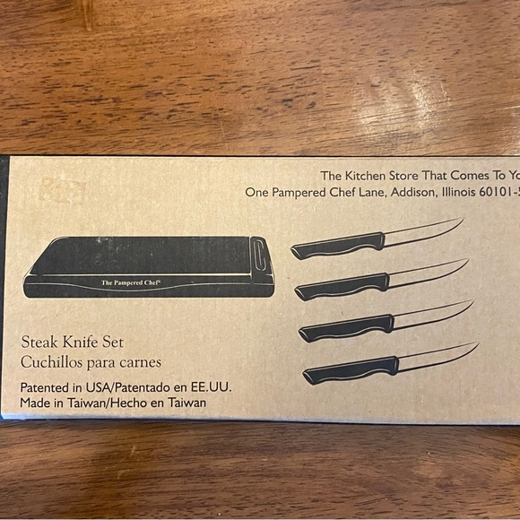 Pampered Chef Steak Knife Set (4) New in box! - Picture 2 of 6